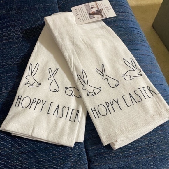 Rae Dunn Hoppy Easter White Tea Towels - Picture 1 of 3